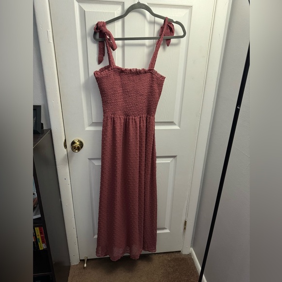 Chic Mauve Midi Dress with Tie Straps - Picture 1 of 4